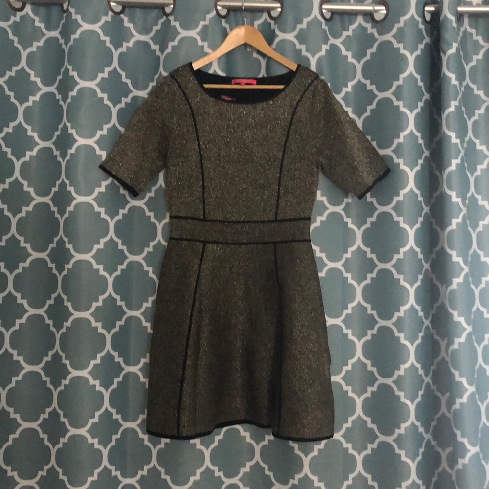 CM Gold/Black Dress